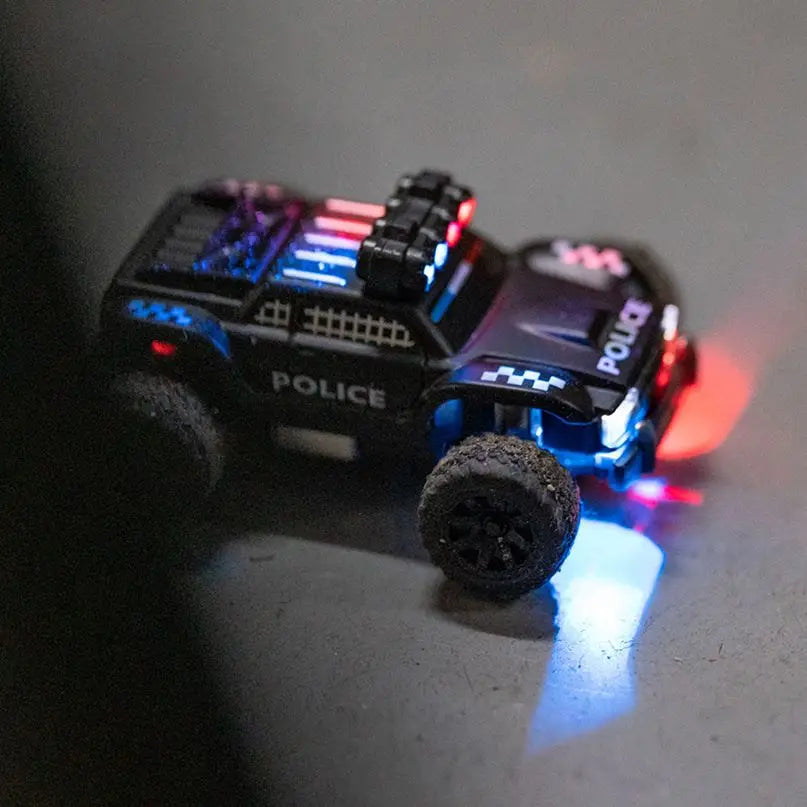 Amazing Turbo Racing 1:76 C82 RC Police Truck RTR!